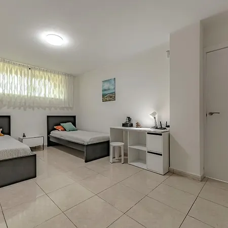 Apartment Sunflower Sea And Teide View Puerto de Santiago (Tenerife)